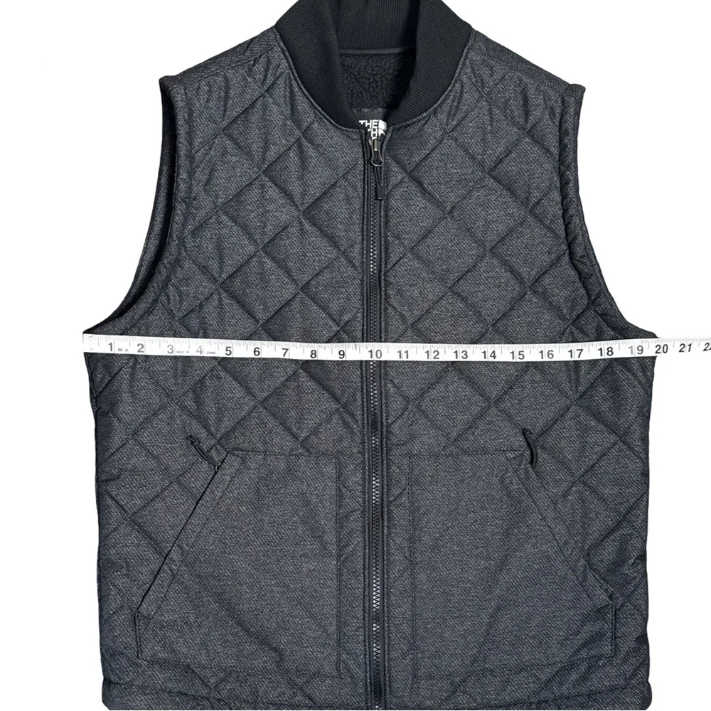The North Face Cuchillo Insulated Vest‎ Charcoal Gray Sherpa Men’s Small